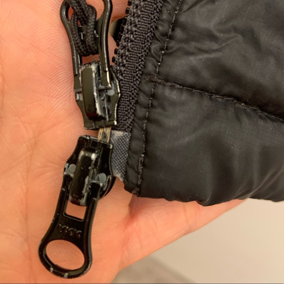 Canada Goose jacket - Picture 13 of 13